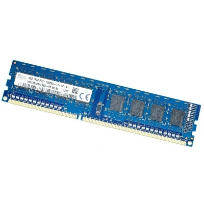 Оперативна пам'ять SK Hynix 4Gb DDR3-1600 PC3-12800U (HMT451U6AFR8C-PB) UDIMM Non-ECC Unbuffered